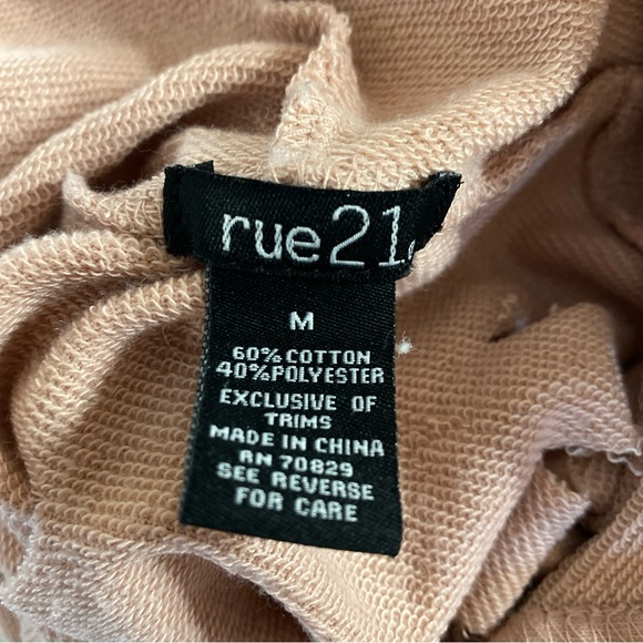 Rue21 Women M Hoodie Sweatshirt Crop Cut Out Holes Distressed Pullover Casual - Picture 8 of 11